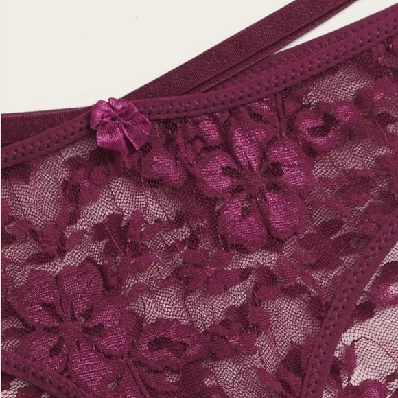 Lingerie - Picture 2 of 6